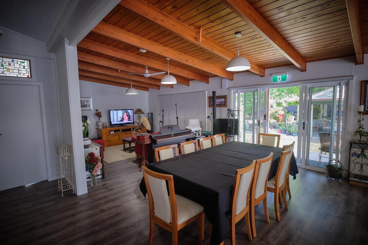 Edlin House Hotel Bright Ngoại thất bức ảnh